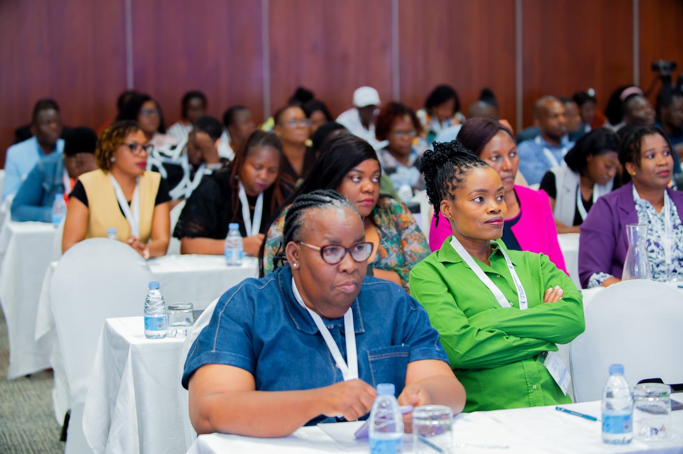Delegates at an FMFZ session